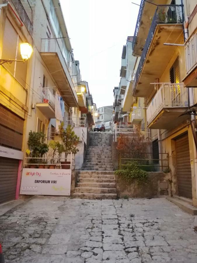 La Casa Del Corso Bed & Breakfast Aragona Екстериор снимка